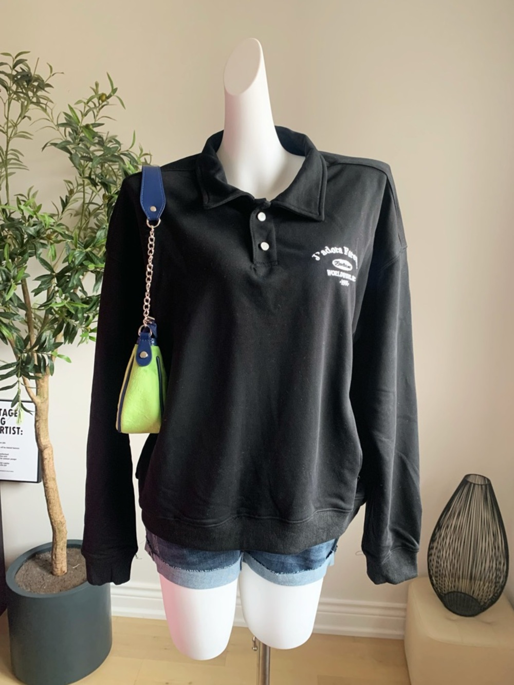 Black Oversized Polo Sweatshirt Graphic Embroidery M